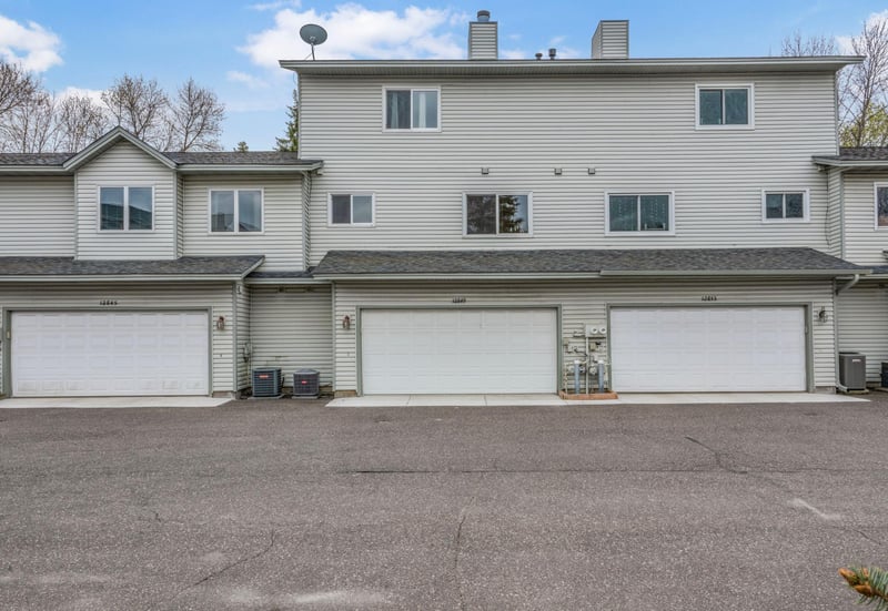 12849 82nd Pl N, Maple Grove, MN 55369