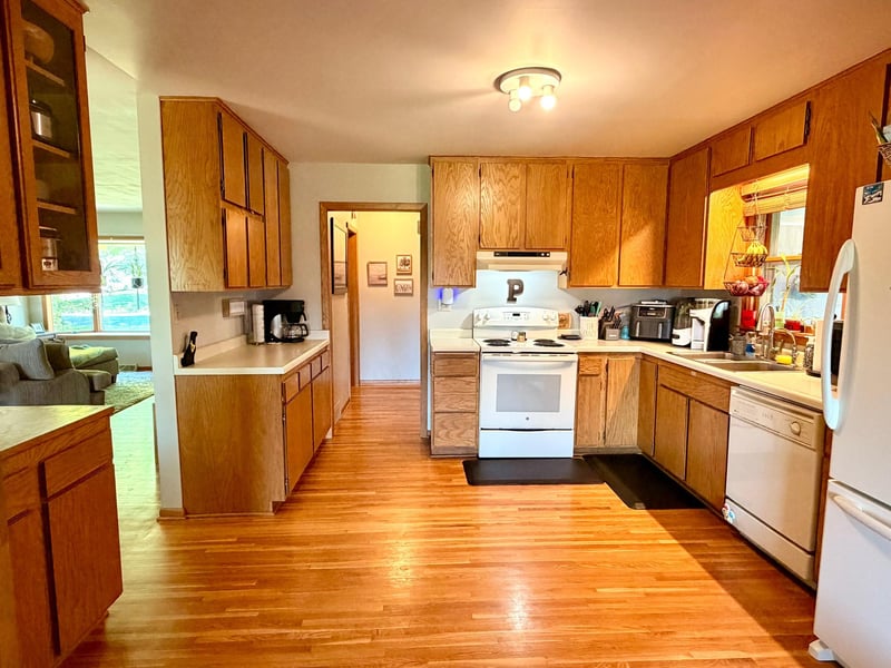 710 Bullis St, Kenyon, MN 55946