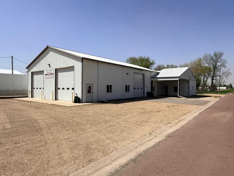 211 8th St, Walnut Grove, MN 56180