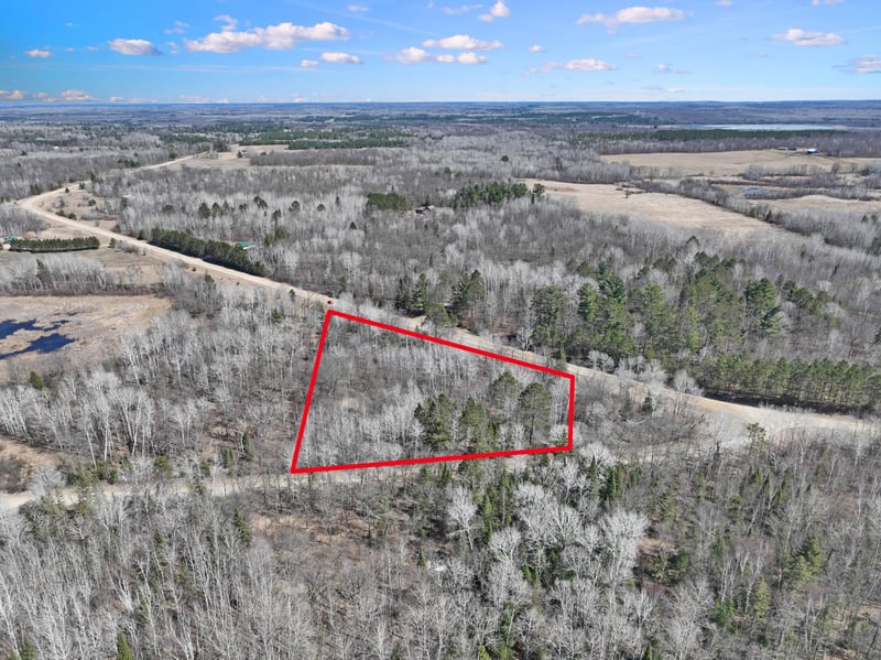2 450th St, Guthrie Twp, MN 56461