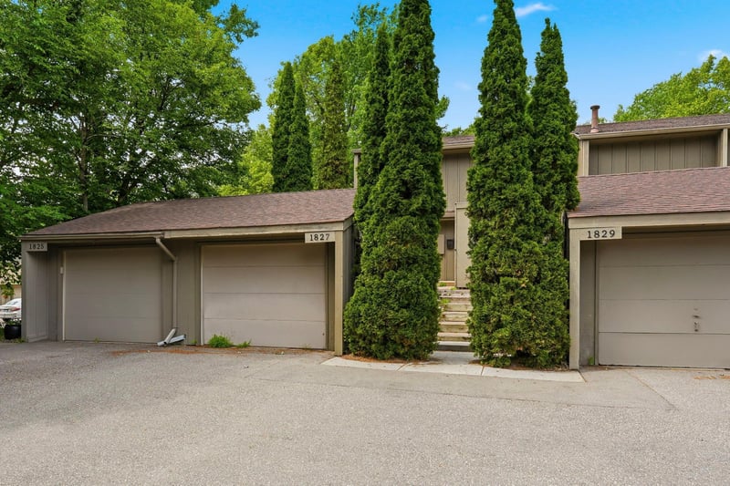 1827 Yuma Ln N, Plymouth, MN 55447