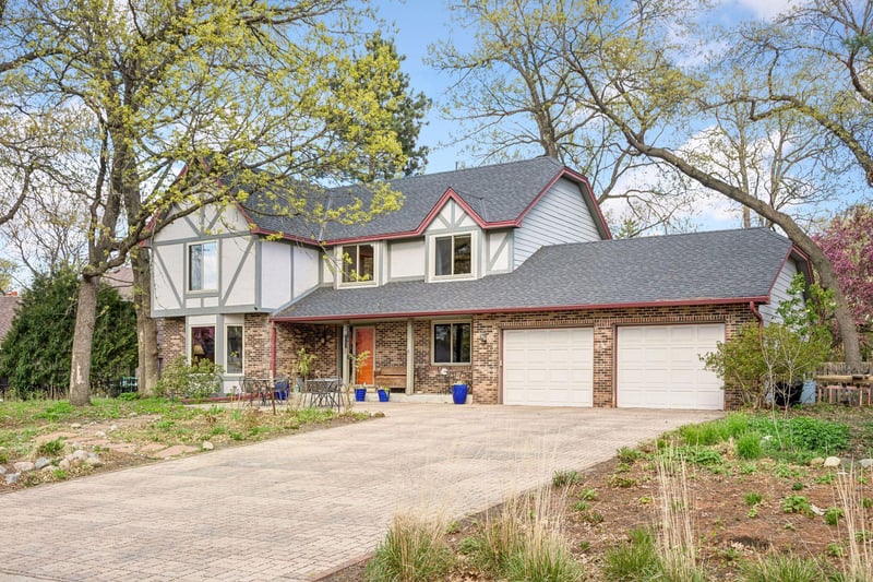 5950 Churchill St, Shoreview, MN 55126