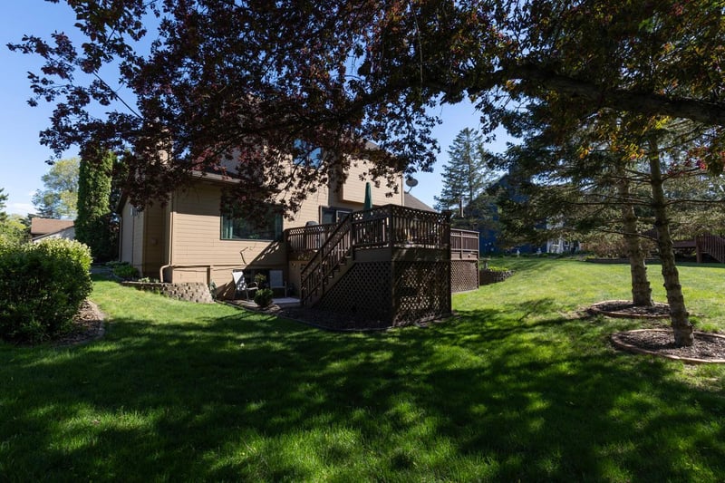 17880 Liv Ln, Eden Prairie, MN 55346
