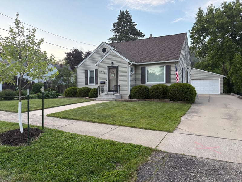 721 11th St NW, Rochester, MN 55901