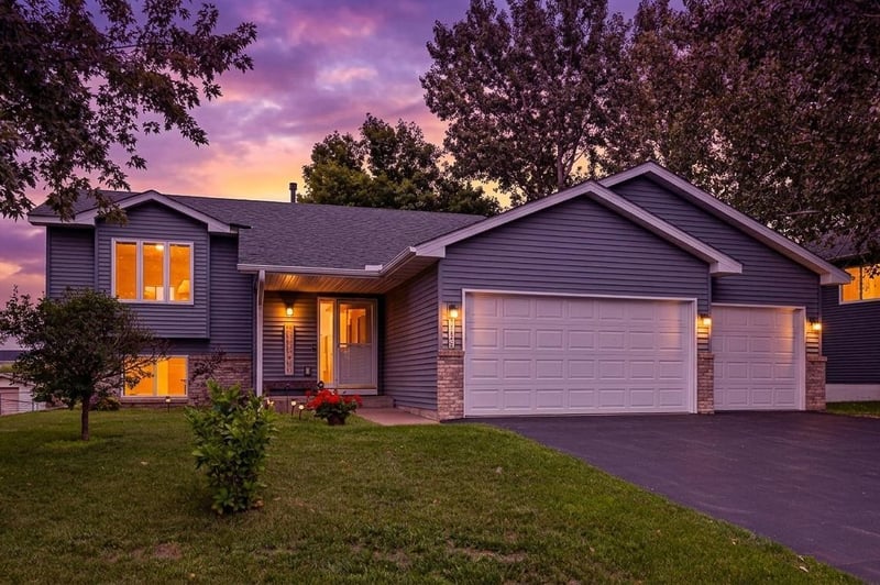 1180 Joes Lake Rd SE, Cambridge, MN 55008