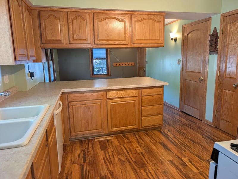 1049 Gorman Ave, West Saint Paul, MN 55118