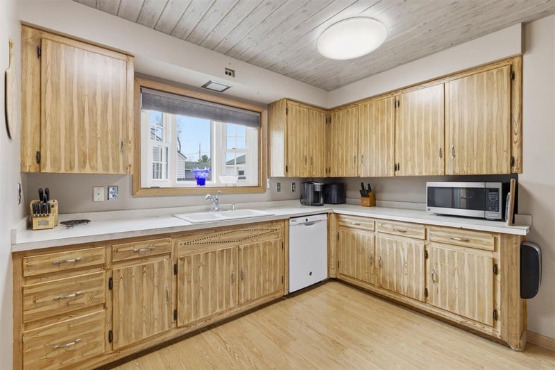 306 W 1st Ave N, Aurora, MN 55705