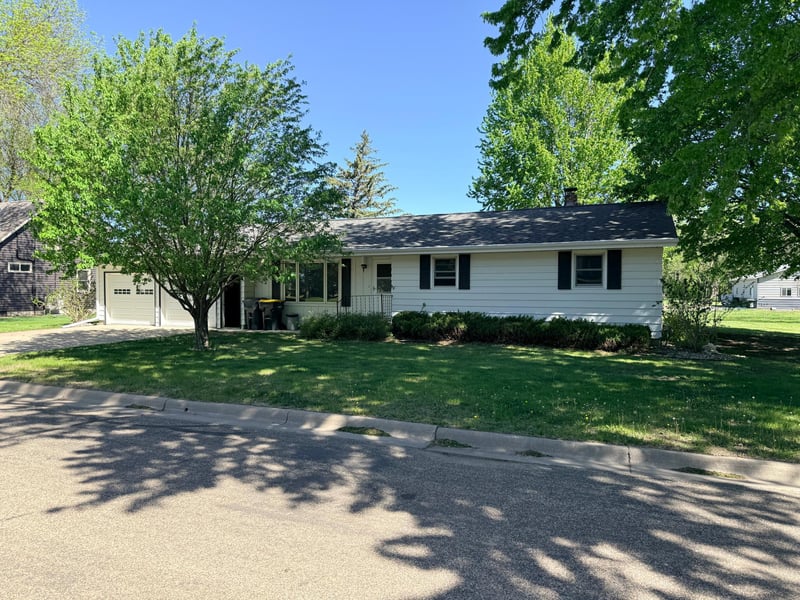 830 Clark St, Walnut Grove, MN 56180