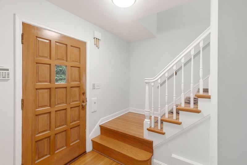 2312 Mount View Ave, Minneapolis, MN 55405