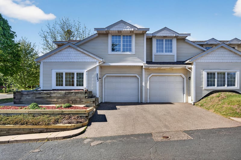 2023 Parkside Dr, Saint Paul, MN 55119