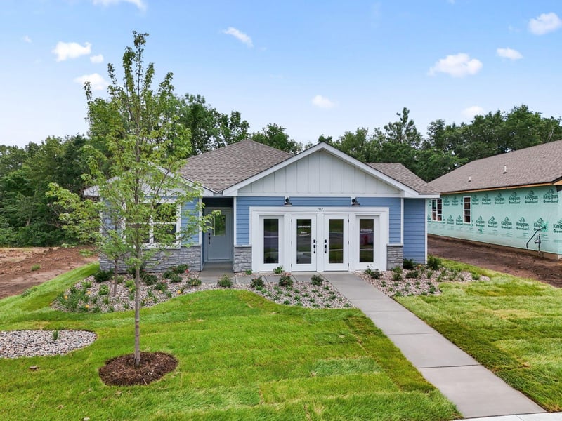 707 Vista Ct, Hanover, MN 55341