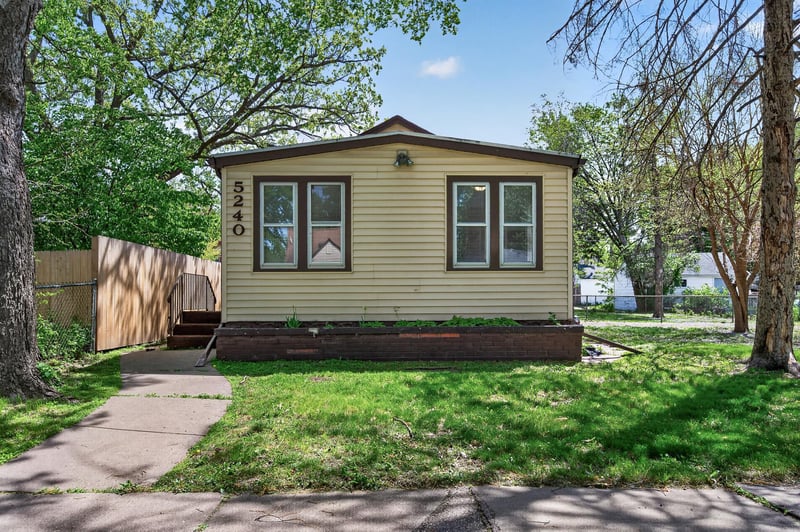 5240 Dupont Ave N, Minneapolis, MN 55430