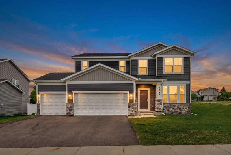 20503 Gunnison Dr, Lakeville, MN 55044