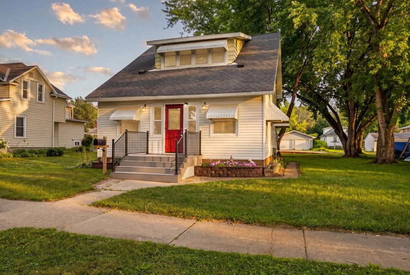 1423 N 2nd St, Mankato, MN 56001