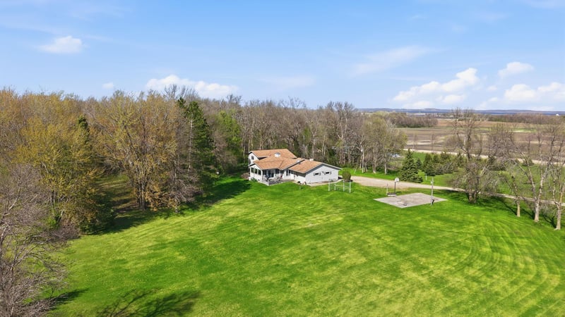 830 Calvary Rd SE, Osakis, MN 56360
