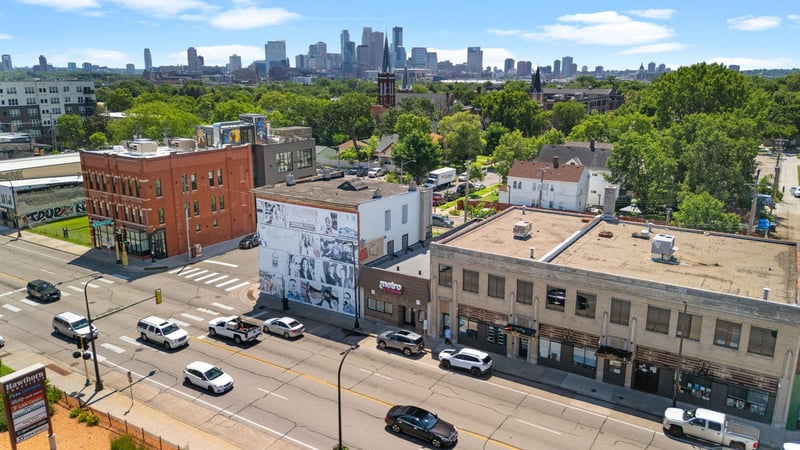 1005 W Broadway Ave, Minneapolis, MN 55411