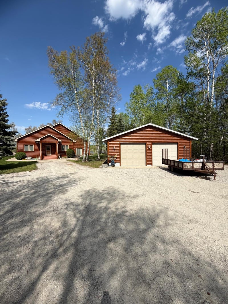 1377 Riverside Dr NW, Baudette, MN 56623