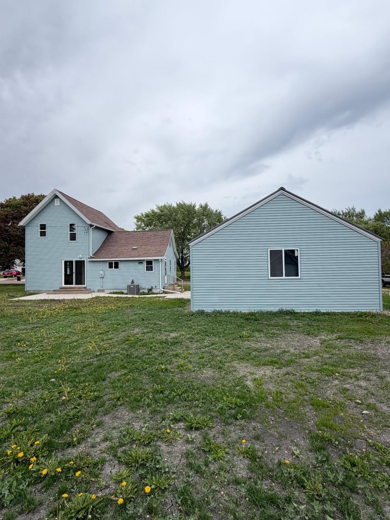 506 E Mondale St, Elmore, MN 56027