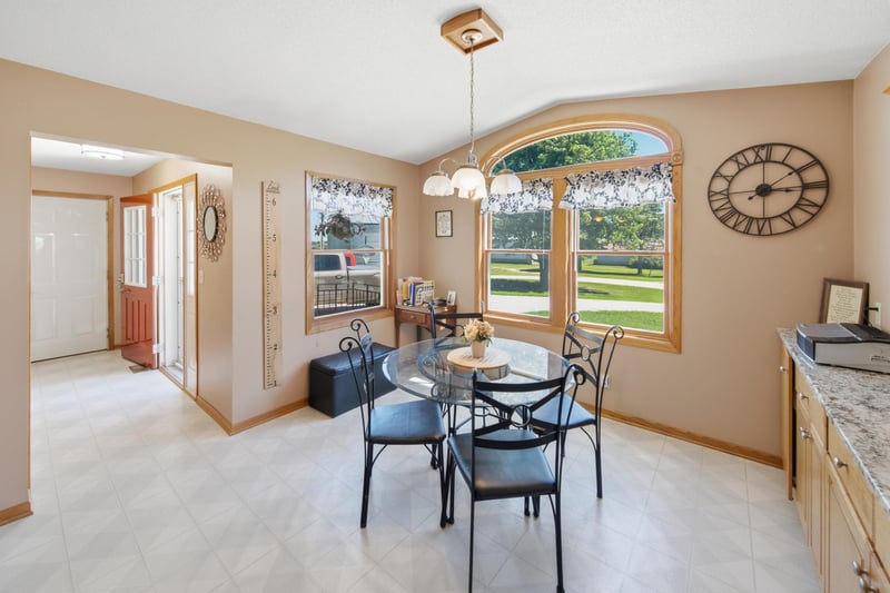 7524 58th St Ne, Rochester, MN 55906