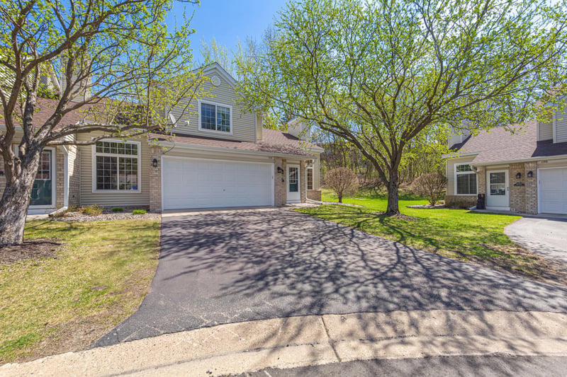 15325 Greenhaven Ln #106, Burnsville, MN 55306