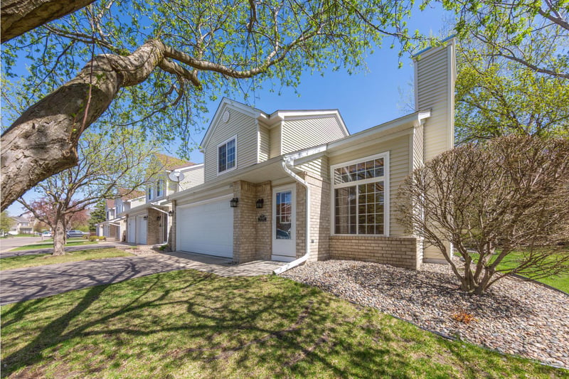 15325 Greenhaven Ln #106, Burnsville, MN 55306