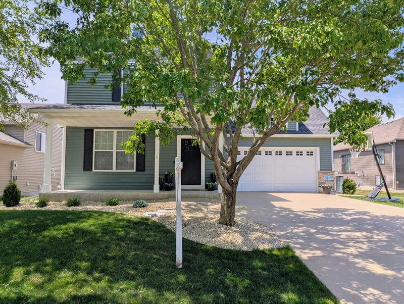 1411 Century Point Ln NE, Rochester, MN 55906