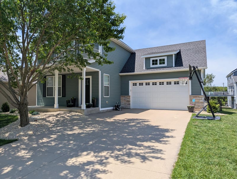 1411 Century Point Ln NE, Rochester, MN 55906