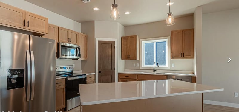 3842 Prairie Ln, Moorhead, MN 56560
