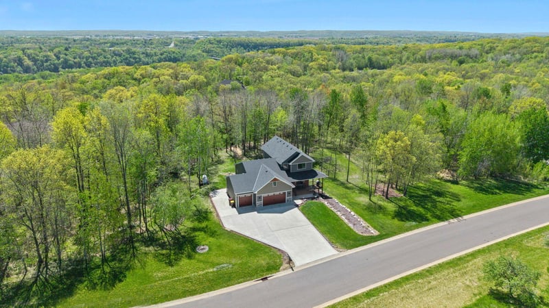19151 Shamrock Ln, Shafer, MN 55074