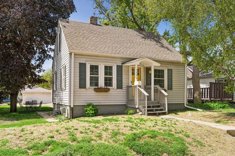 1706 Buchanan St NE, Minneapolis, MN 55413