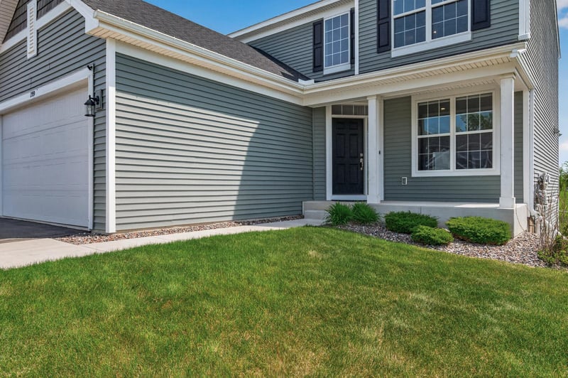 1559 Edgebrook Ln, Carver, MN 55315
