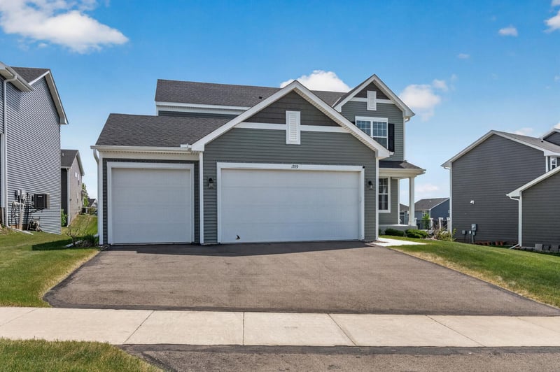 1559 Edgebrook Ln, Carver, MN 55315