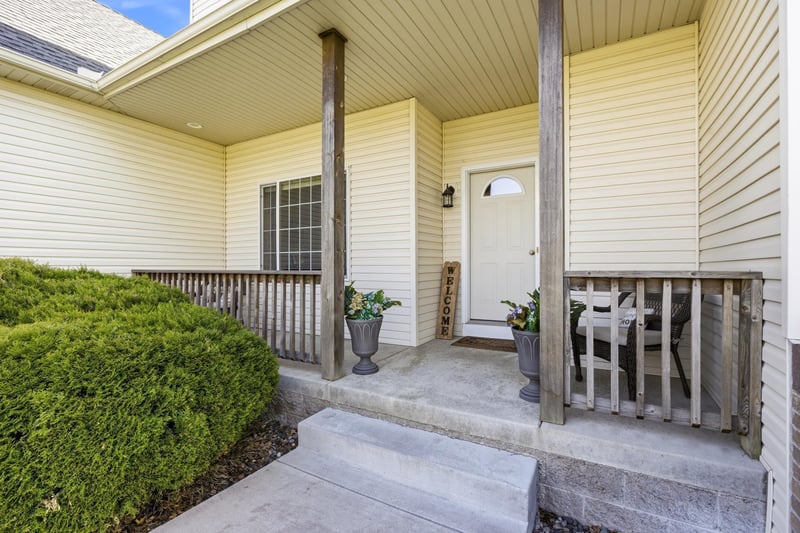 7364 Lambert Ave NE, Albertville, MN 55301