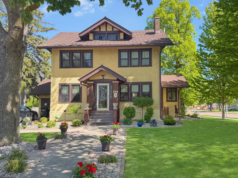 210 E Ciro St, Truman, MN 56088