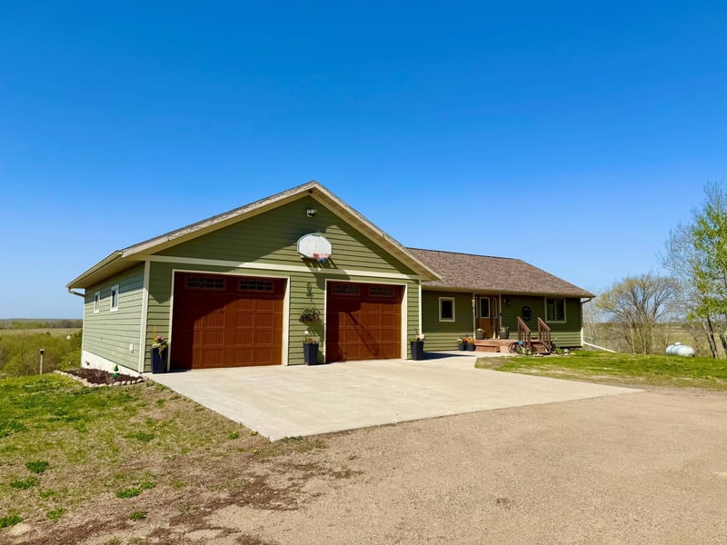 41970 400th St, Perham, MN 56573