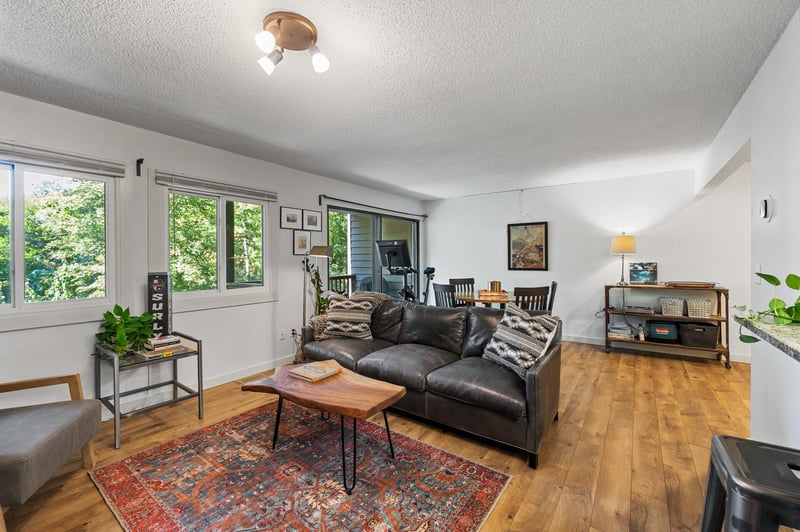 8948 Neill Lake Rd #155E, Eden Prairie, MN 55347