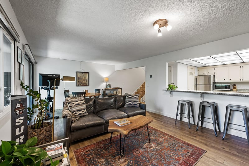 8948 Neill Lake Rd #155E, Eden Prairie, MN 55347