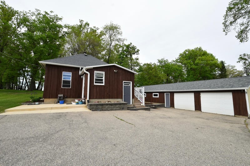 30300 County 1, Spring Valley, MN 55975