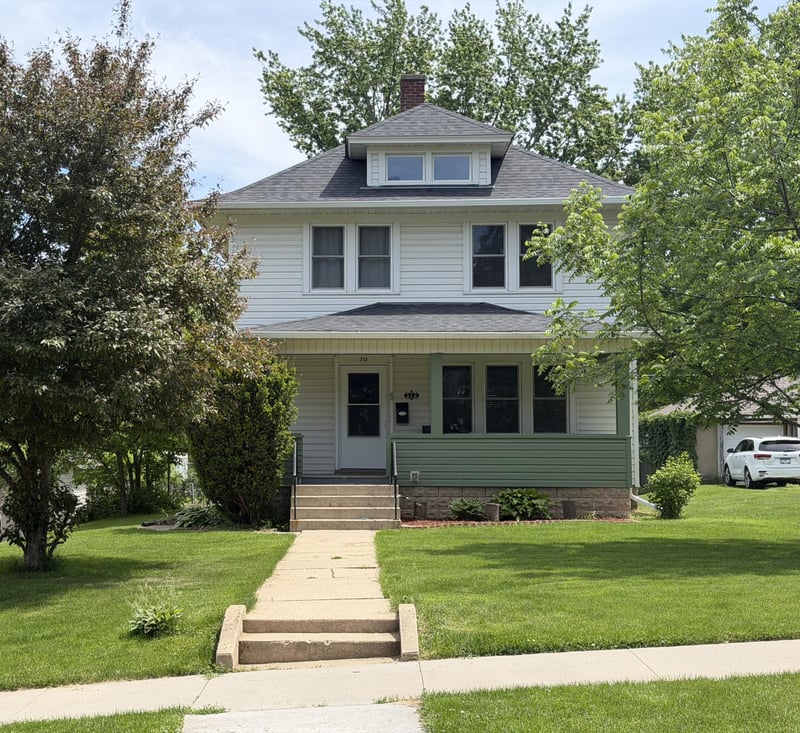 513 Red Wing Ave, Kenyon, MN 55946