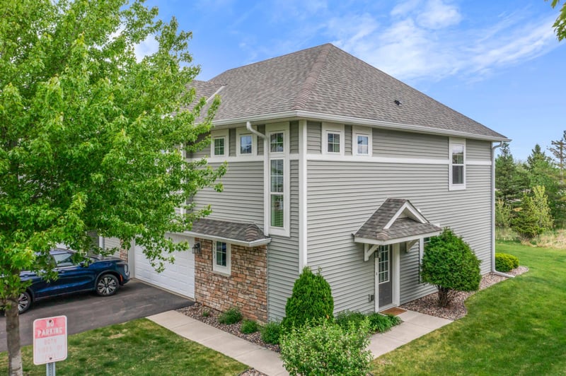 9993 5th Street Ln N, Lake Elmo, MN 55042