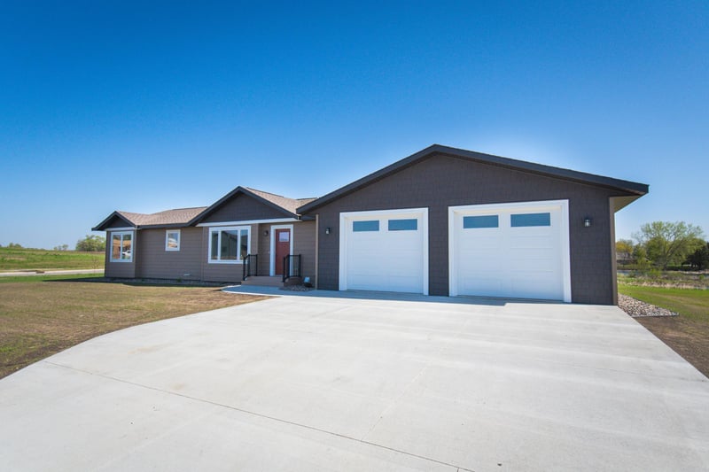 352 Halfaday Dr, Sauk Centre, MN 56378