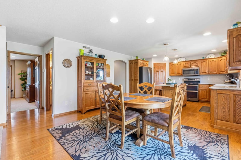 854 32nd St S, Moorhead, MN 56560