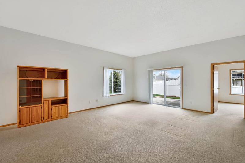3356 38th St S, Moorhead, MN 56560