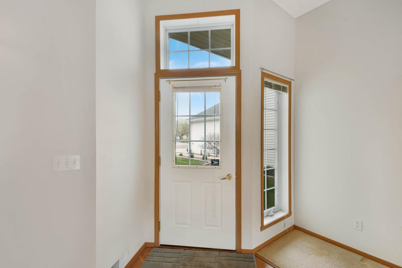 3356 38th St S, Moorhead, MN 56560