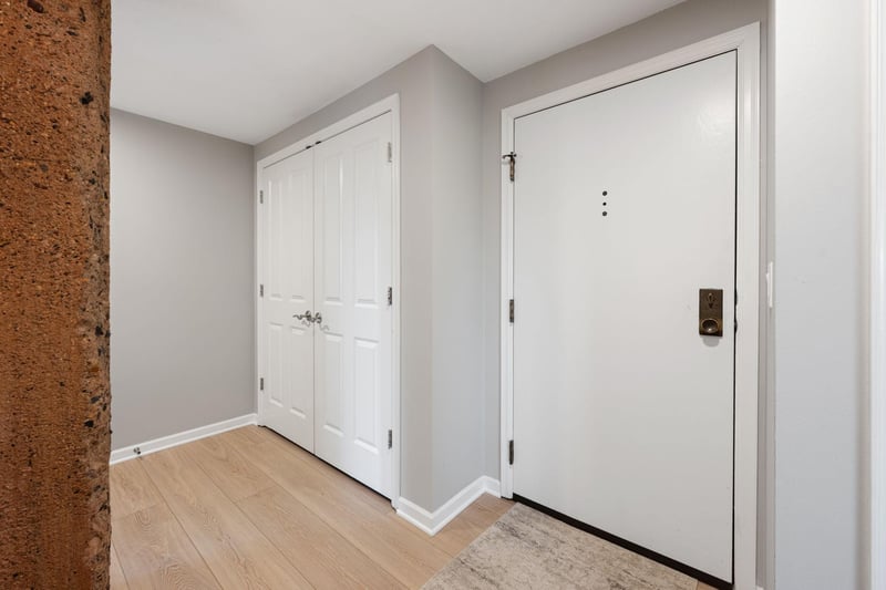 3141 Dean Ct #703, Minneapolis, MN 55416