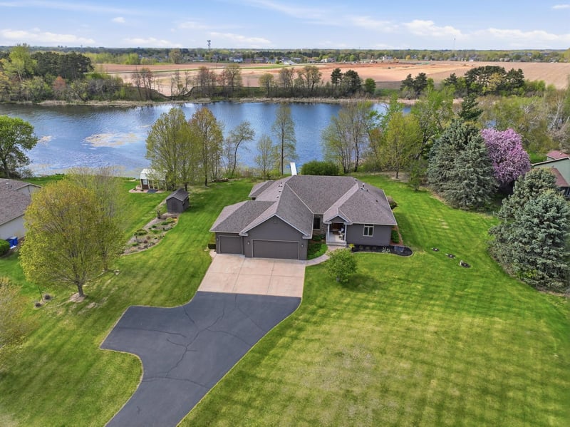 2799 319th Ln NE, Cambridge, MN 55008