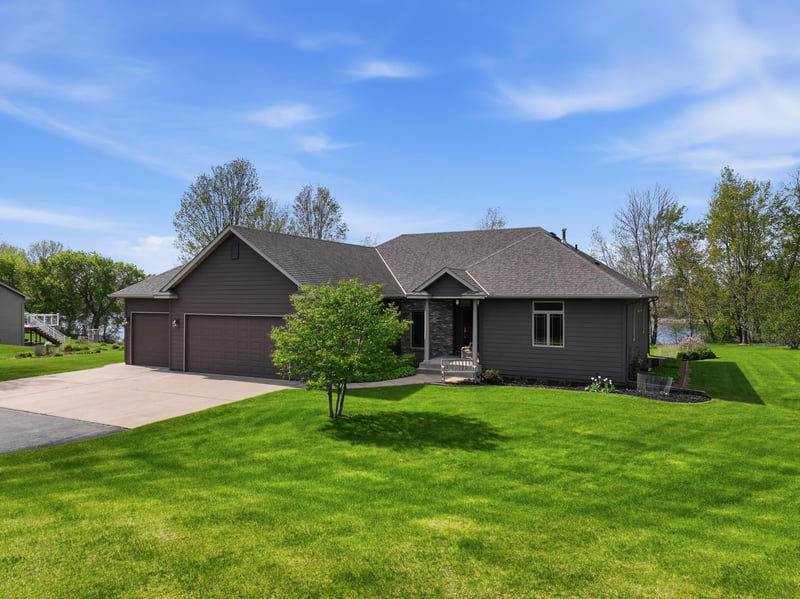 2799 319th Ln NE, Cambridge, MN 55008