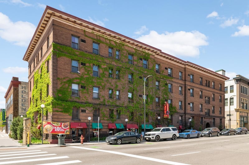 11 S 12th St #303, Minneapolis, MN 55403