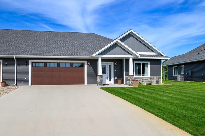 301 Old Glory Dr NE, Alexandria, MN 56308
