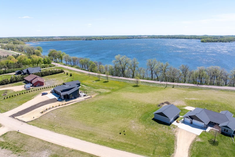 23473 Cardinal Dr, Cleveland, MN 56017